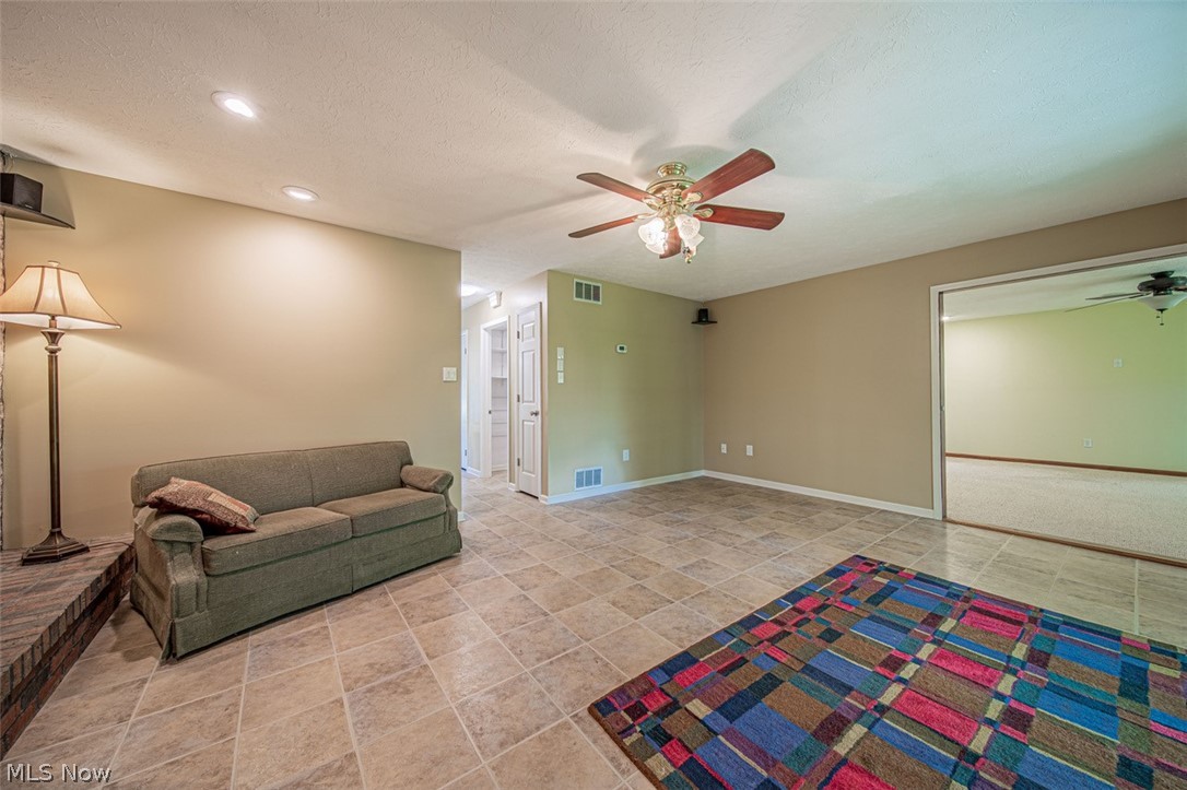 Mentor Garden Fwy Estate 03 - Residential