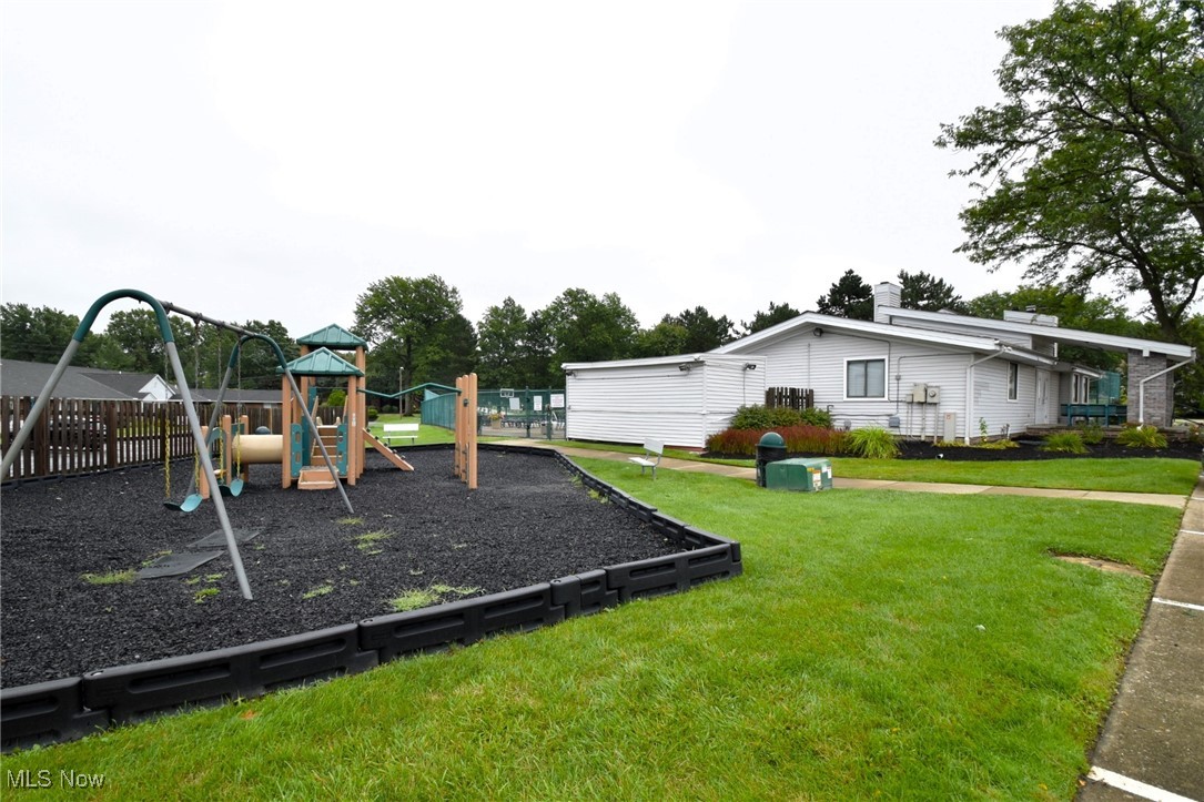 5512 Sutton Lane #D, Willoughby, Ohio image 36