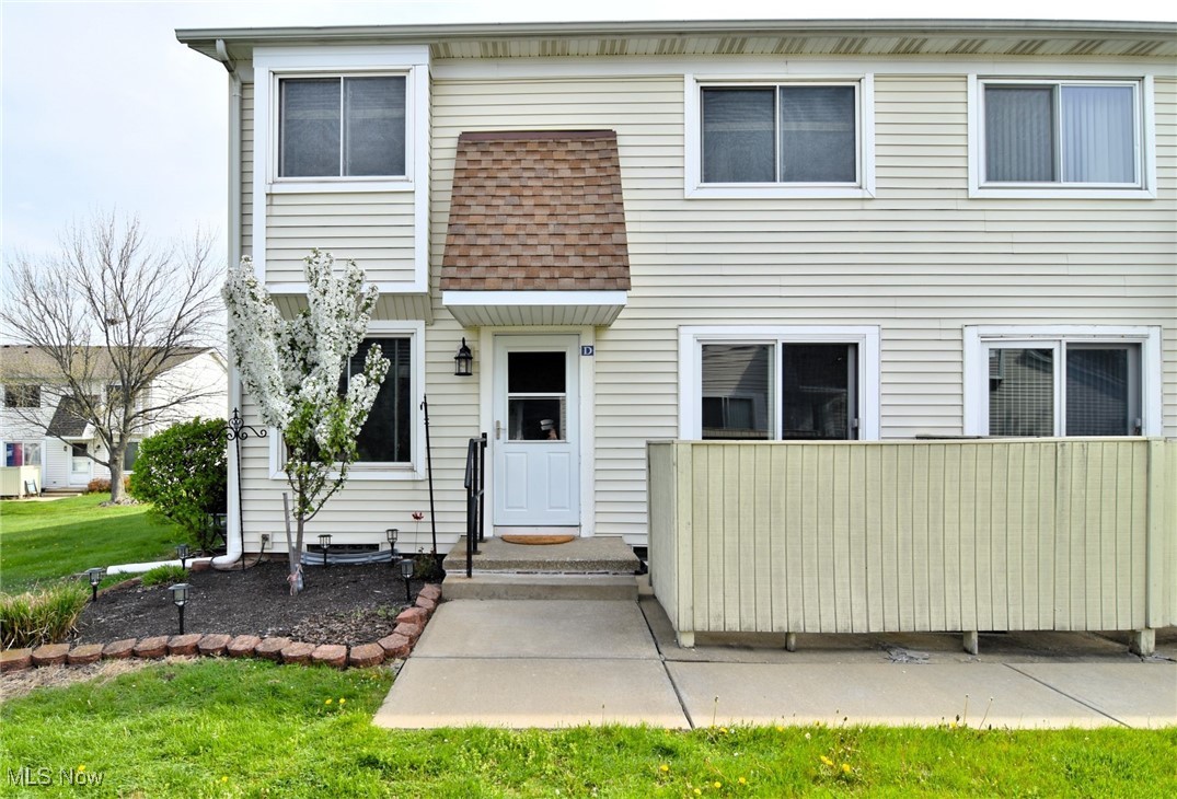 5512 Sutton Lane #D, Willoughby, Ohio image 1