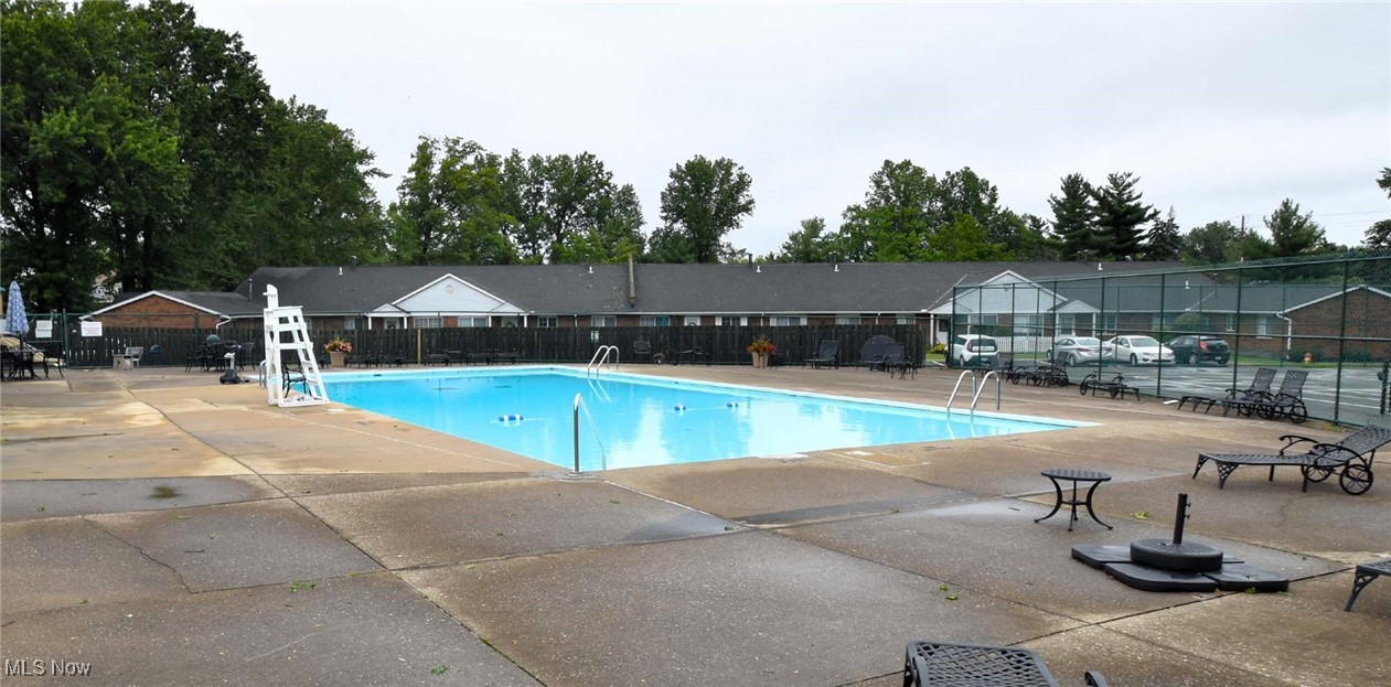 5512 Sutton Lane #D, Willoughby, Ohio image 35