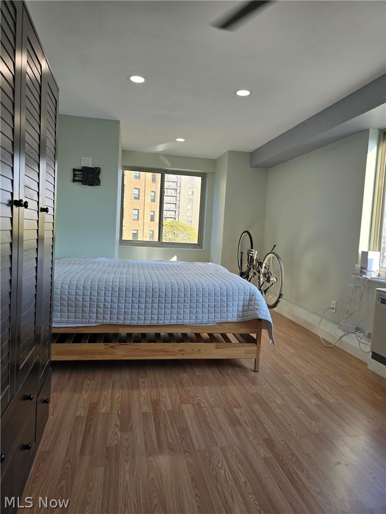 Marine Towers East Condo - Residential