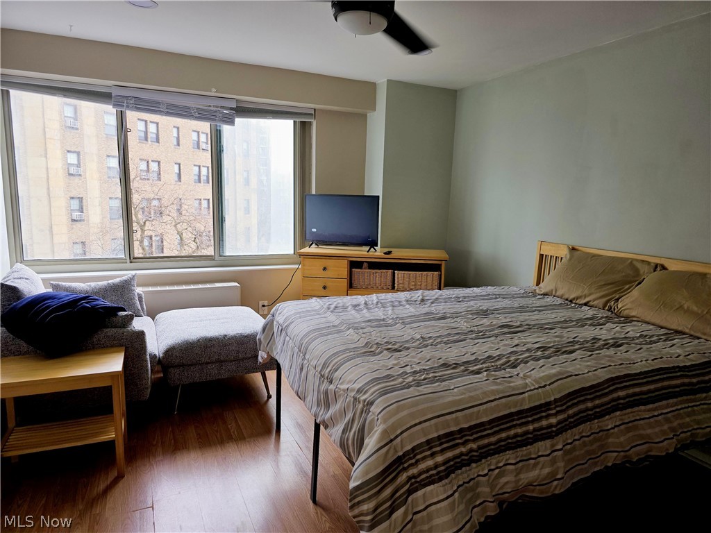 Marine Towers East Condo - Residential