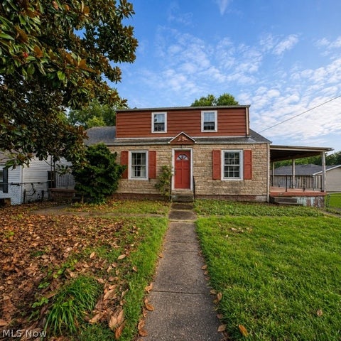 Photo of 1602 28th Street, Parkersburg, WV 26101 (MLS # 5240416)