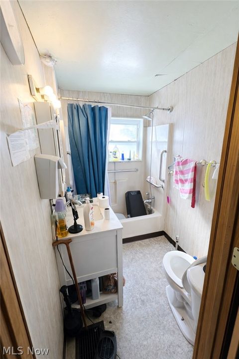 Tiny photo for 551 Carey Street, Zanesville, OH 43701 (MLS # 5186298)