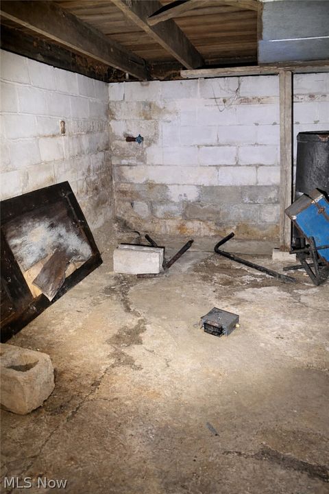 Tiny photo for 551 Carey Street, Zanesville, OH 43701 (MLS # 5186298)