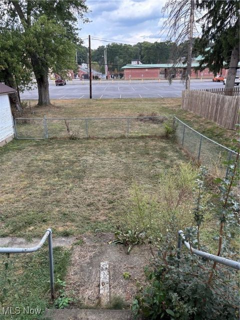 Tiny photo for 288 North Avenue W, East Palestine, OH 44413 (MLS # 5158610)