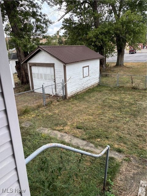Tiny photo for 288 North Avenue W, East Palestine, OH 44413 (MLS # 5158610)