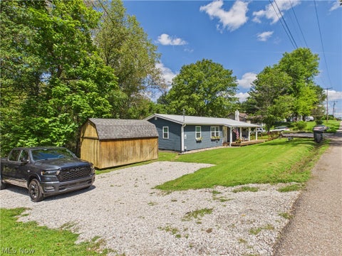 Homes For Sale - 955 Gantsville Road<br/> Little Hocking, OH 45742