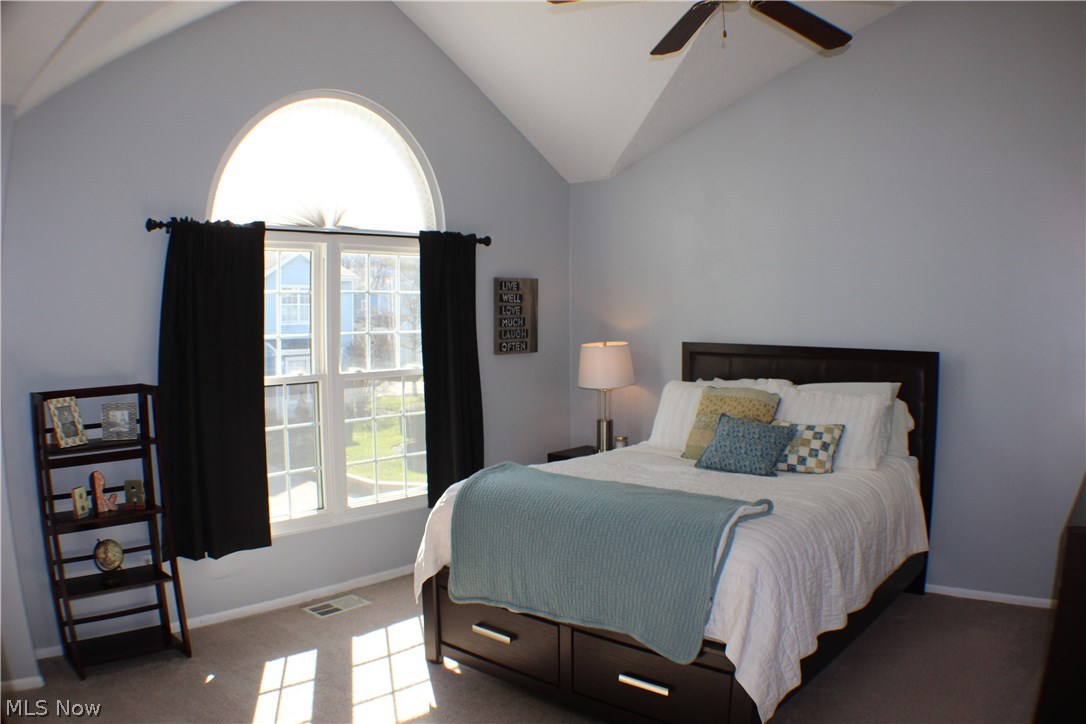 Courtyards Woodbury Condo - Residential