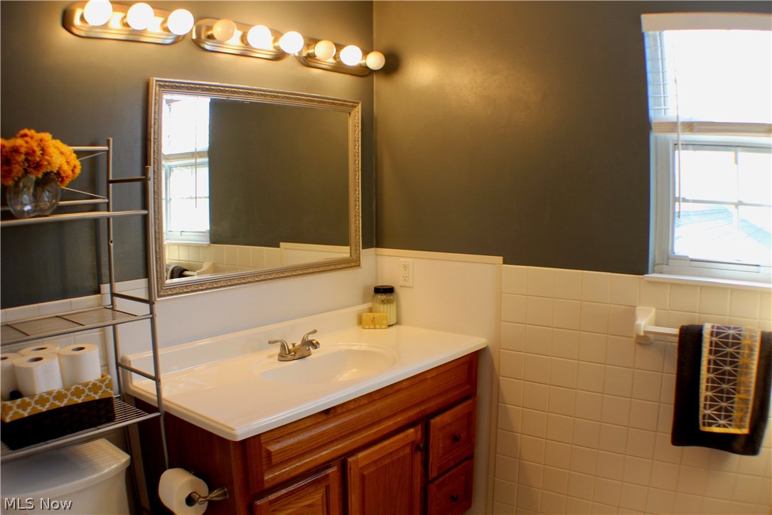 Courtyards Woodbury Condo - Residential