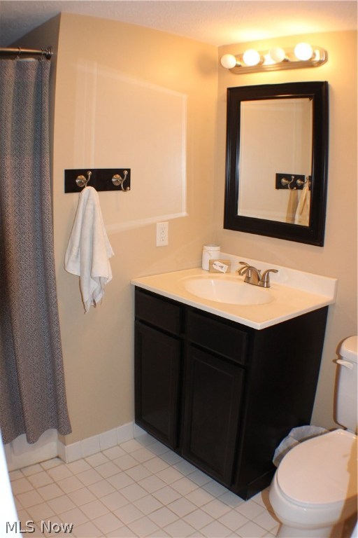 Courtyards Woodbury Condo - Residential