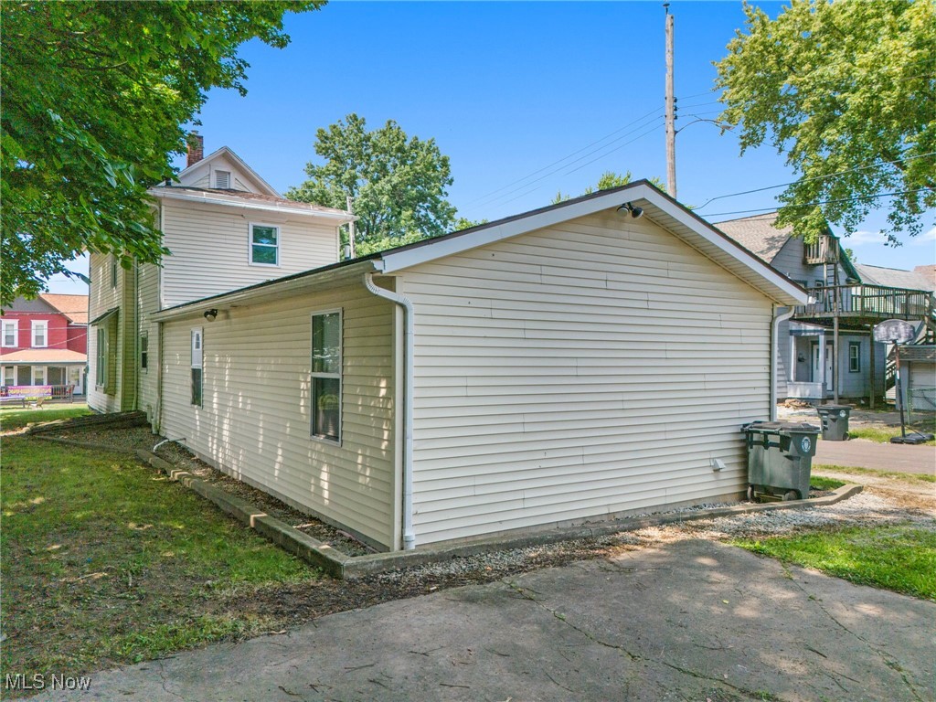 477 Allyn Street, Akron, Ohio image 23