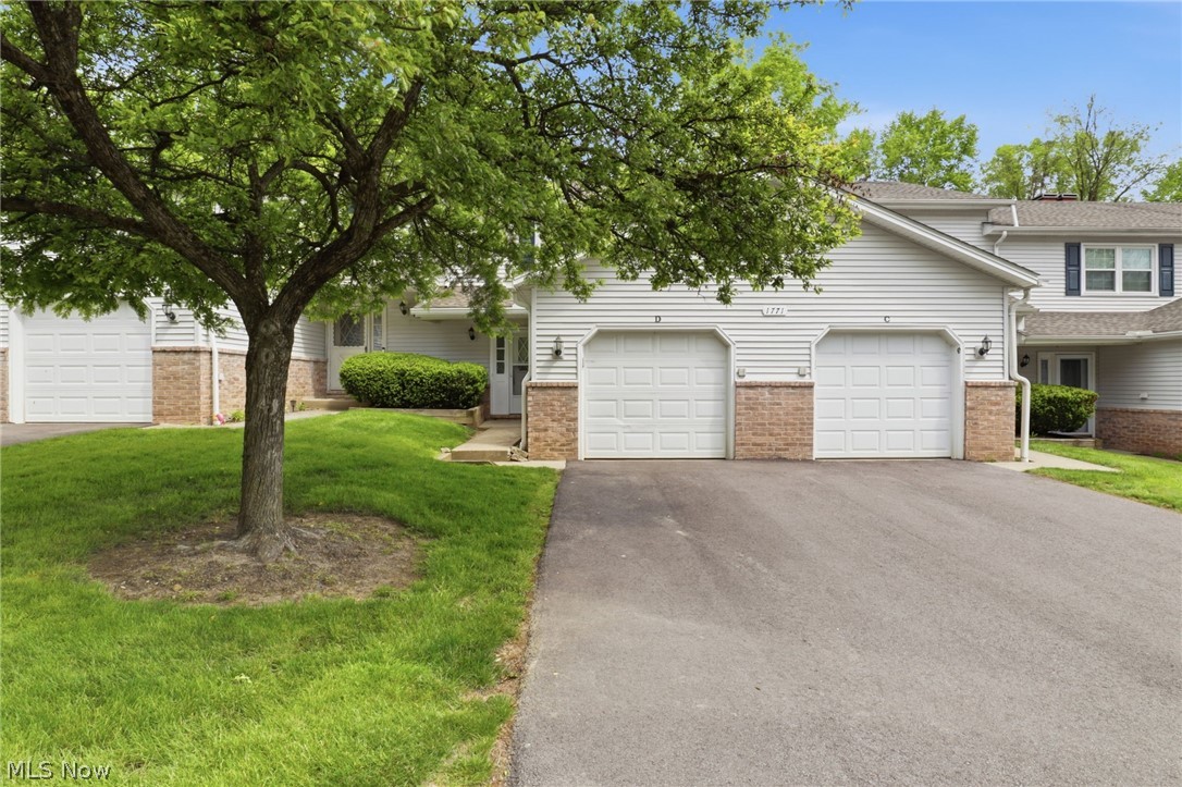 Rolling Hills Condominiums - Residential