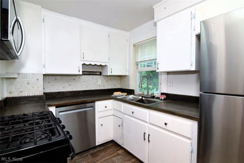 Tiny photo for 120 W Glendale Street, Bedford, OH 44146 (MLS # 5238294)