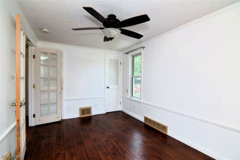 Tiny photo for 120 W Glendale Street, Bedford, OH 44146 (MLS # 5238294)