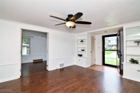 Tiny photo for 120 W Glendale Street, Bedford, OH 44146 (MLS # 5238294)