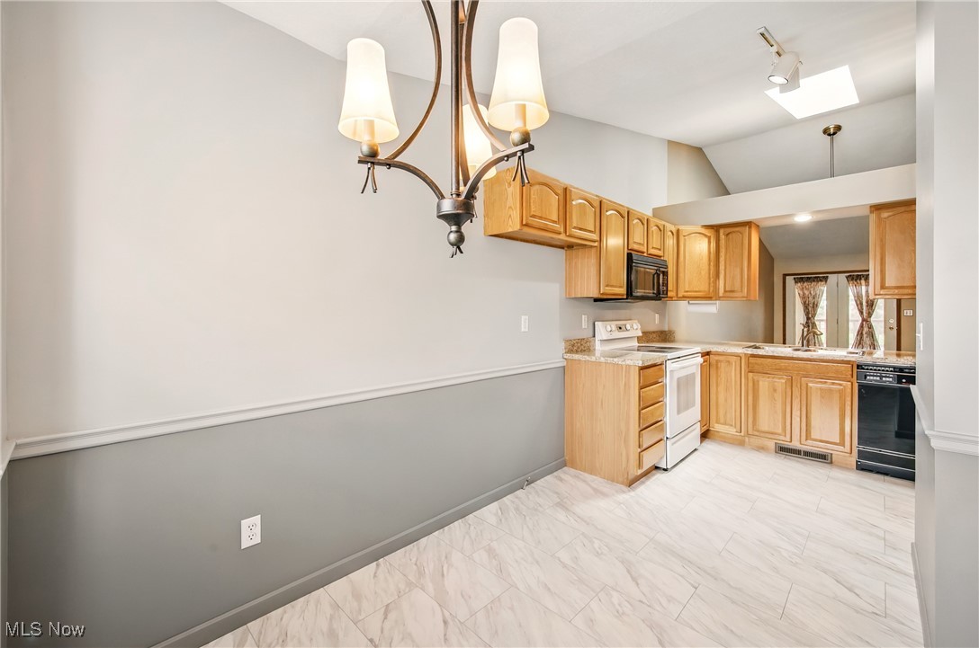 118 Woodland Trace Trce, Cortland, Ohio image 8