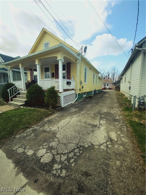 Great investment property. 2 homes on 1 Lot. Long time tenants. Both would like to stay. Seller will make no repairs. Sold as is.