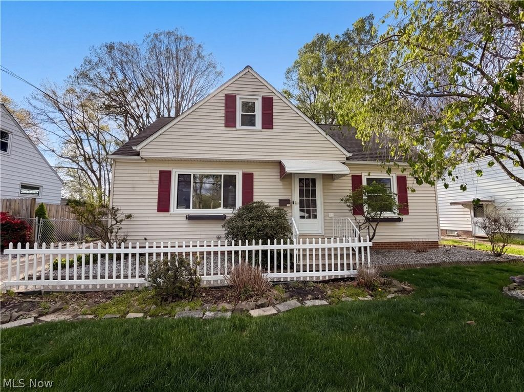 Photo of 6252 Anita Drive, Cleveland, OH 44130 (MLS # 5205613)