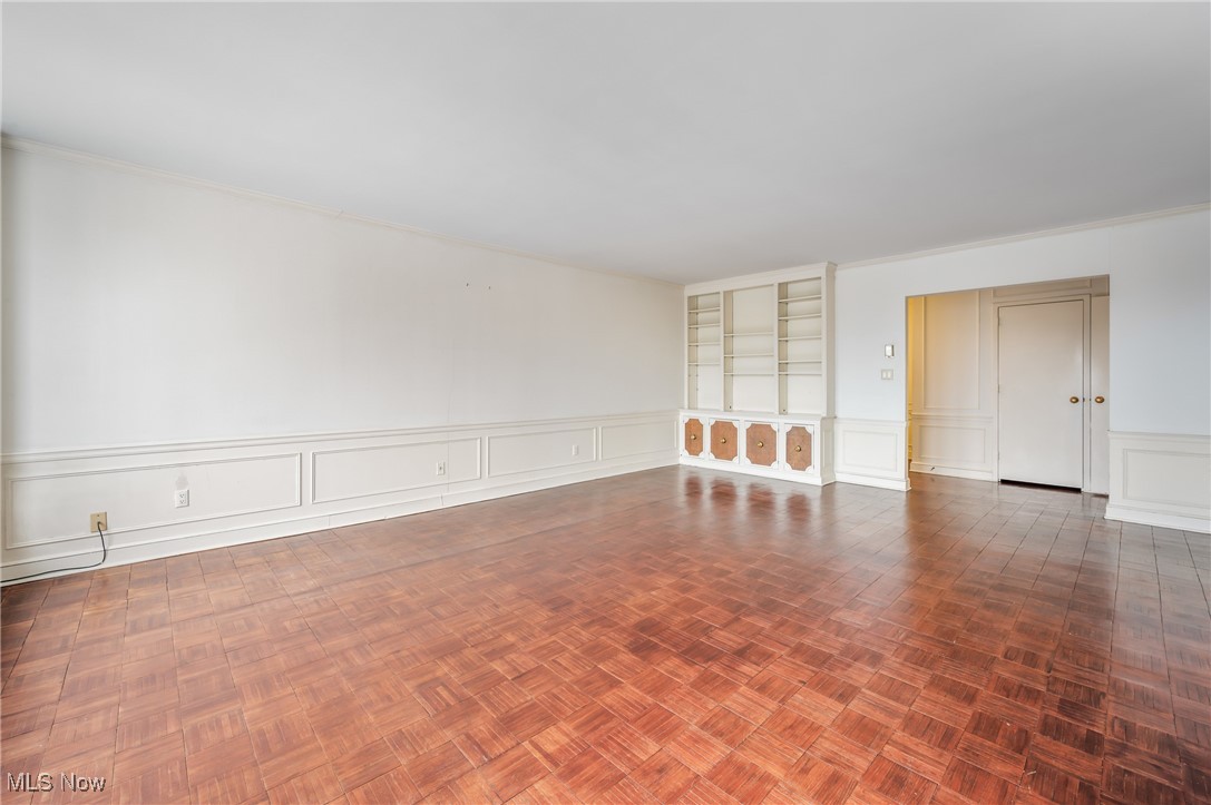 1 Bratenahl Place Condo Assoc - Residential