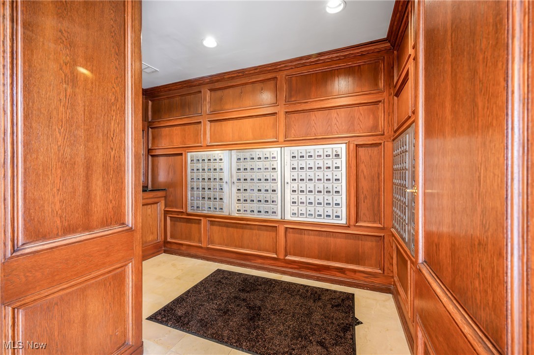 1 Bratenahl Place Condo Assoc - Residential