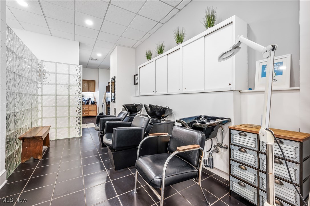 1 Bratenahl Place Condo Assoc - Residential