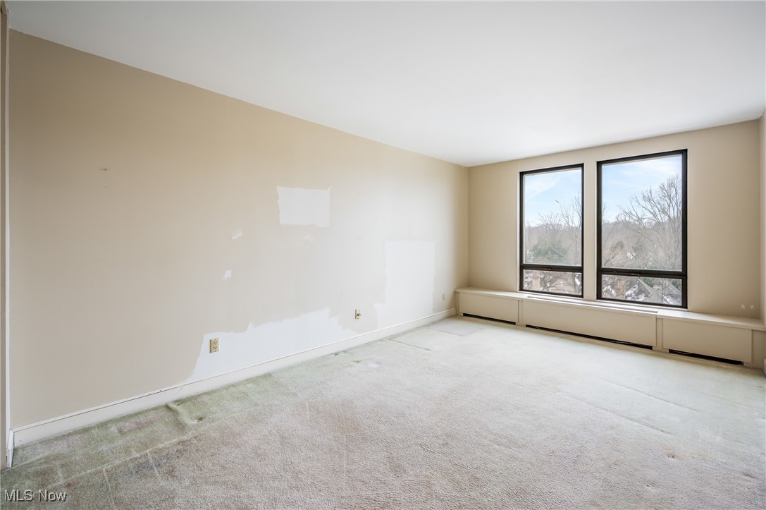 1 Bratenahl Place Condo Assoc - Residential