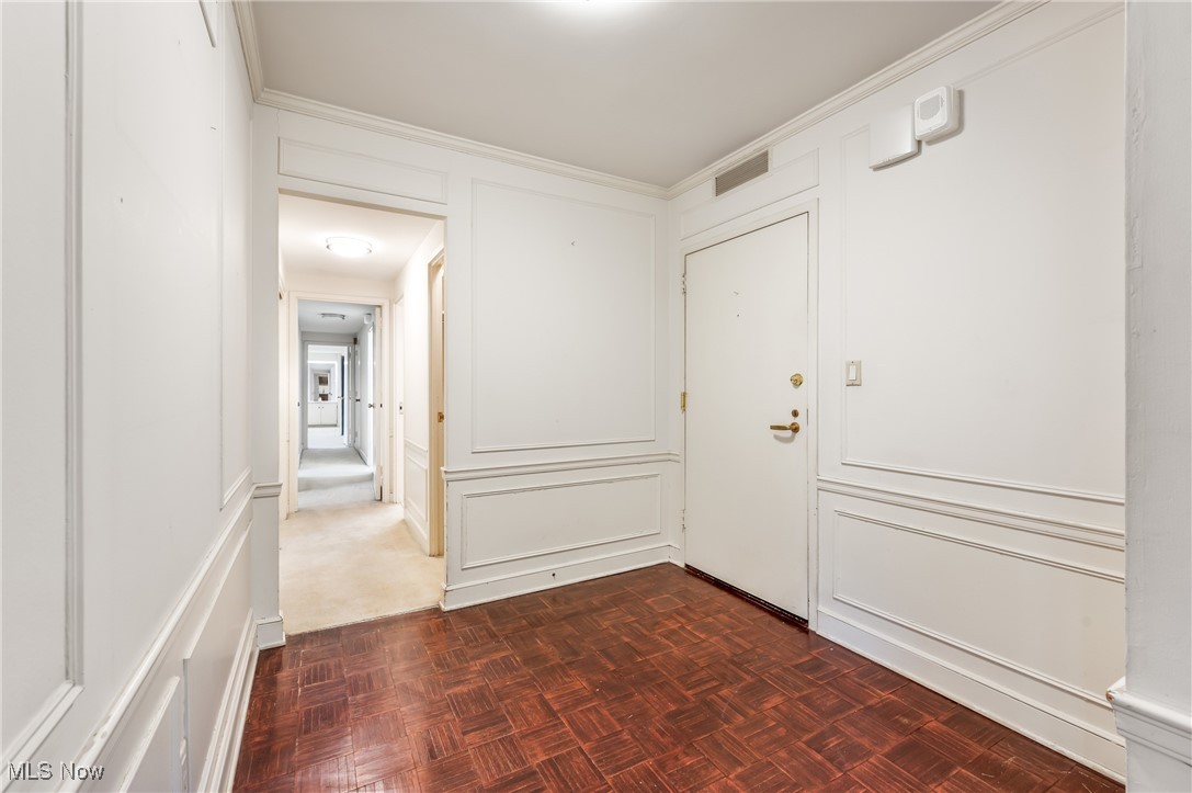 1 Bratenahl Place Condo Assoc - Residential