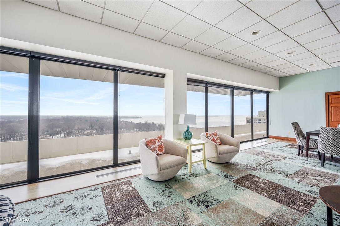 1 Bratenahl Place Condo Assoc - Residential