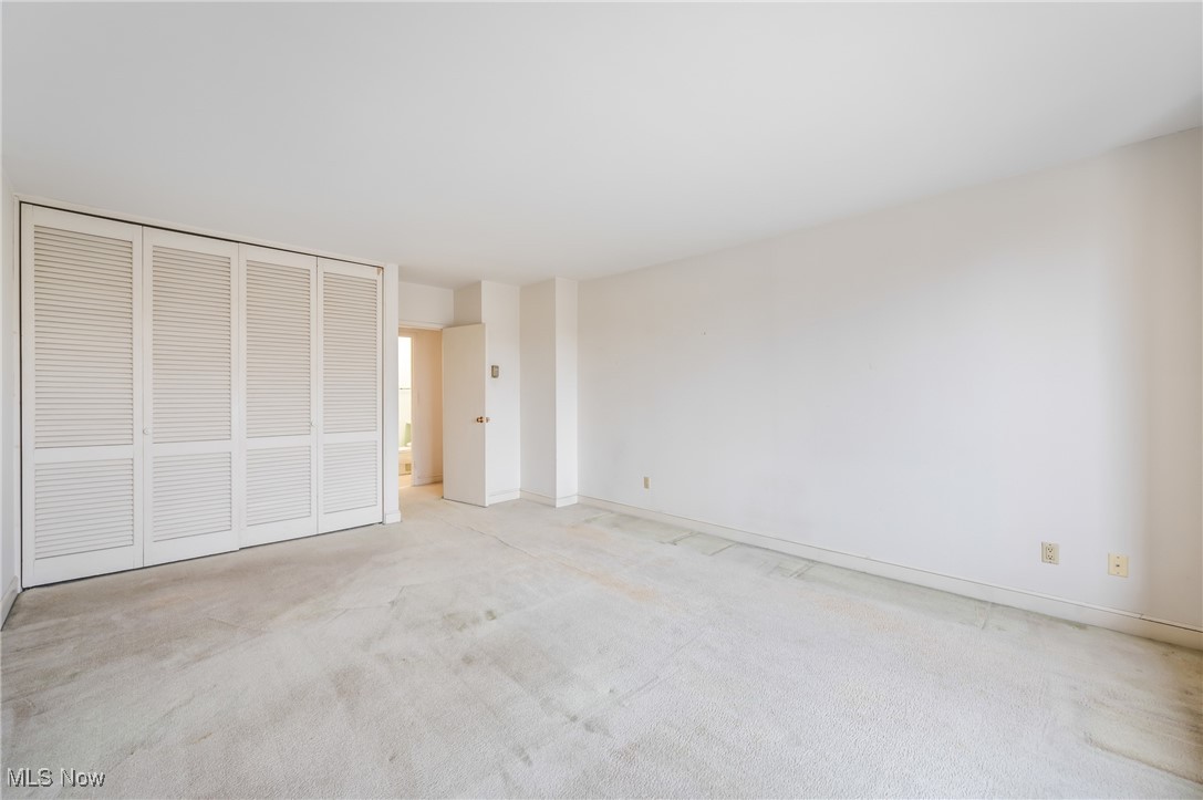 1 Bratenahl Place Condo Assoc - Residential