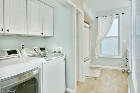 Tiny photo for 182 Raymond Avenue NW, Warren, OH 44483 (MLS # 5187674)