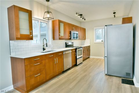 Tiny photo for 182 Raymond Avenue NW, Warren, OH 44483 (MLS # 5187674)