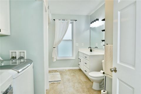 Tiny photo for 182 Raymond Avenue NW, Warren, OH 44483 (MLS # 5187674)