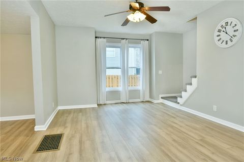 Tiny photo for 182 Raymond Avenue NW, Warren, OH 44483 (MLS # 5187674)