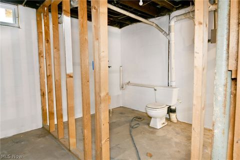 Tiny photo for 182 Raymond Avenue NW, Warren, OH 44483 (MLS # 5187674)