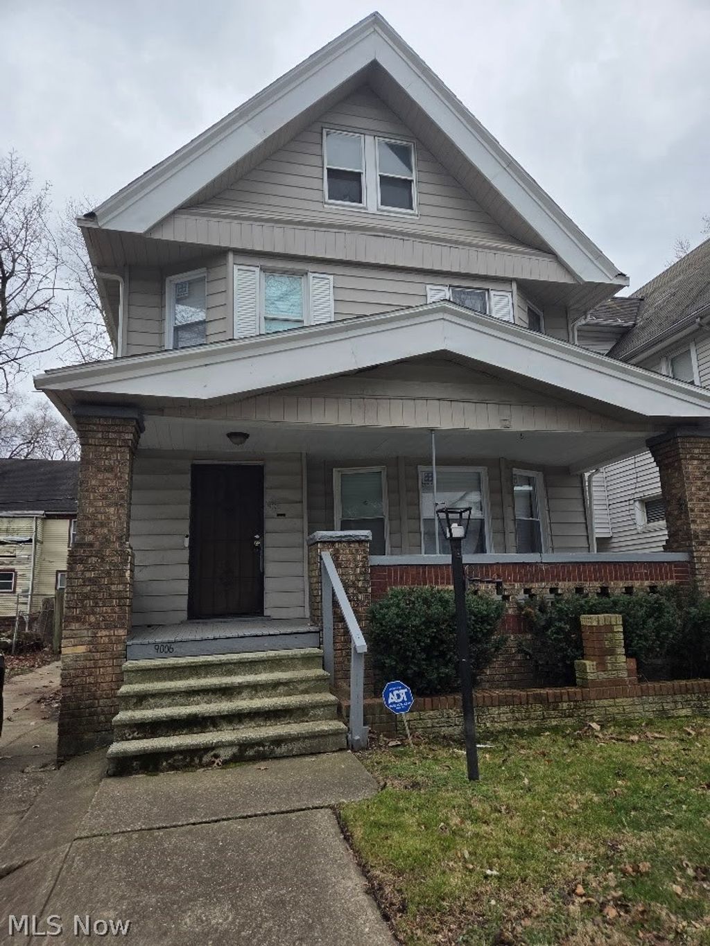 Photo of 9006 Columbia Avenue, Cleveland, OH 44108 (MLS # 5194494)