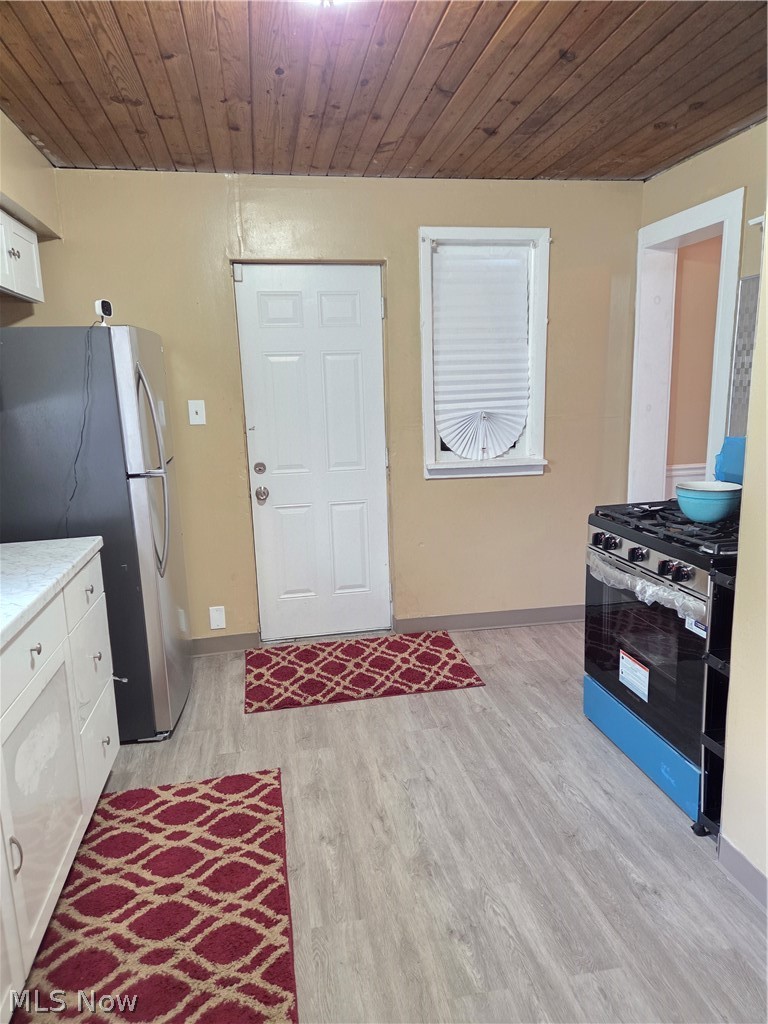 9006 Columbia Avenue