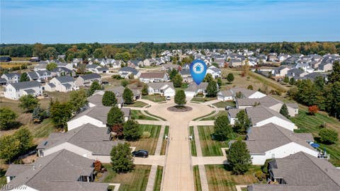 Homes For Sale - 9119 Chatham Circle<br/> North Ridgeville, OH 44039