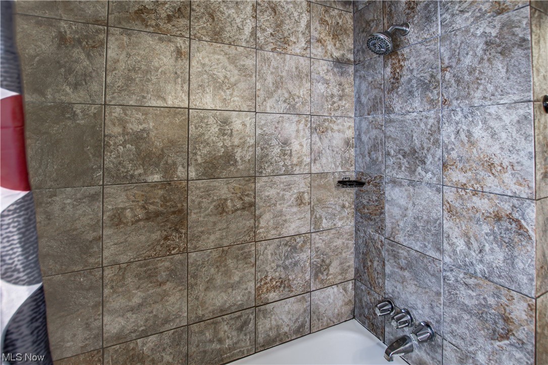 Lorain Hlnds Resub - Residential