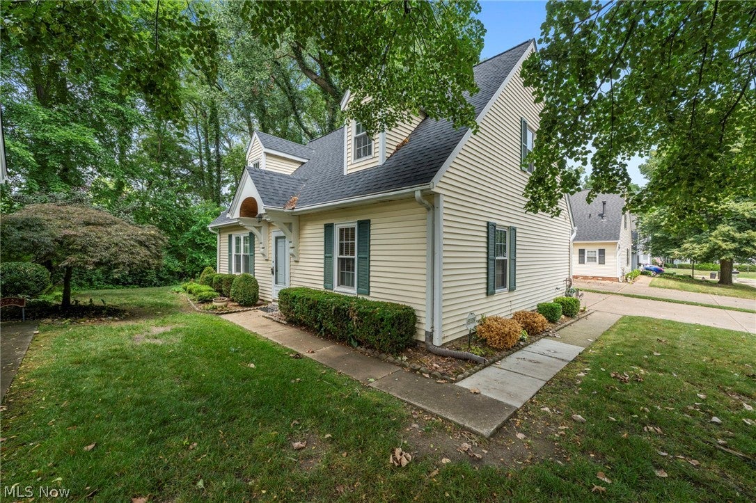 6724 Connecticut Colony Circle