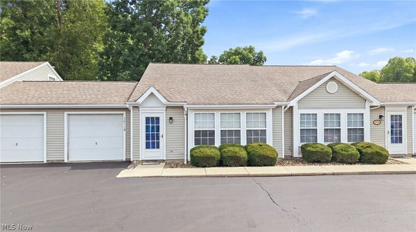 3211 WOODLAND TRL UNIT B, CORTLAND, OH 44410 - Image cfb4b62016dc595376eb7dca53a7b54f/2789377909