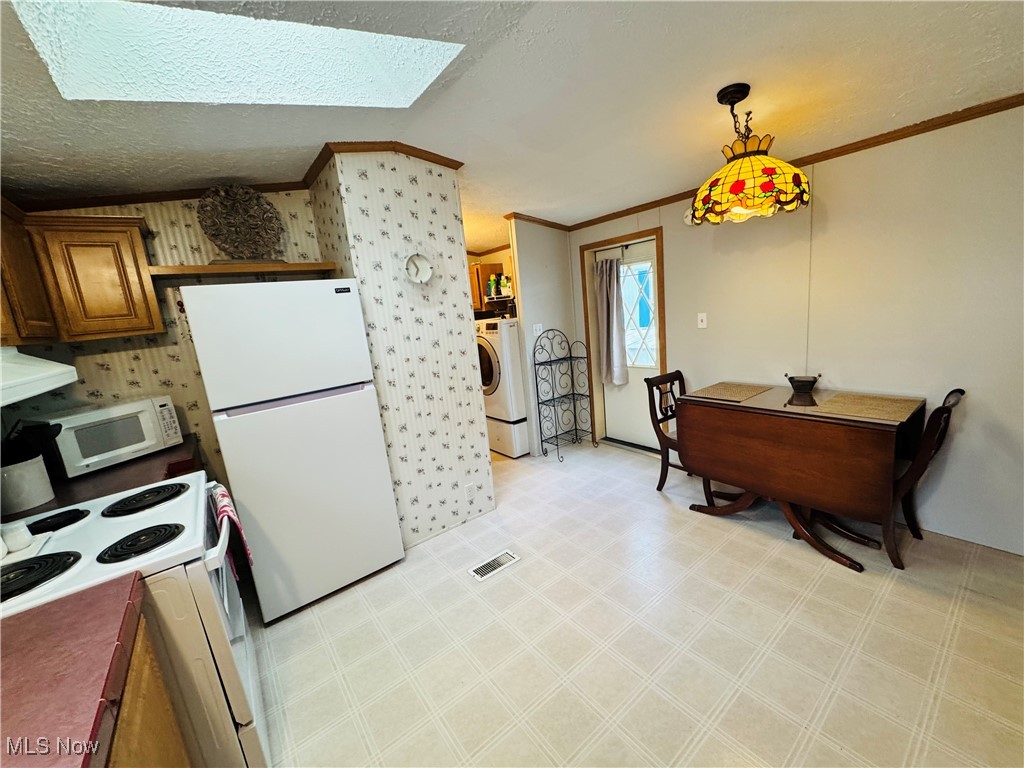 9151 Mentor Avenue #B17, Mentor, Ohio image 9