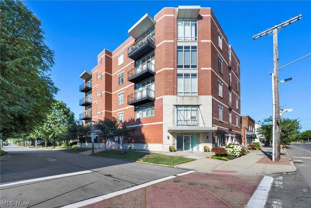12701 Larchmere Boulevard 3B