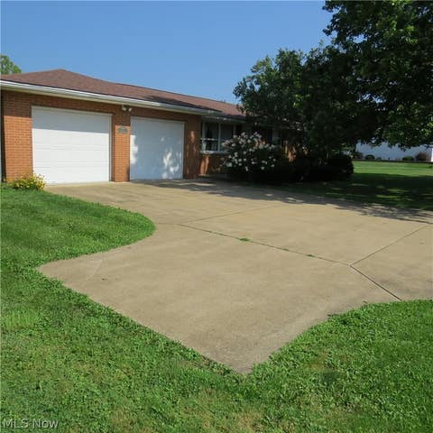 Homes For Sale - 1165 Kensington Road<br/> Carrollton, OH 44615
