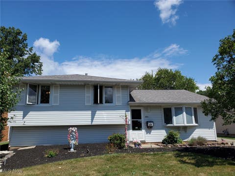 Photo for 495 Saint Lawrence Boulevard
