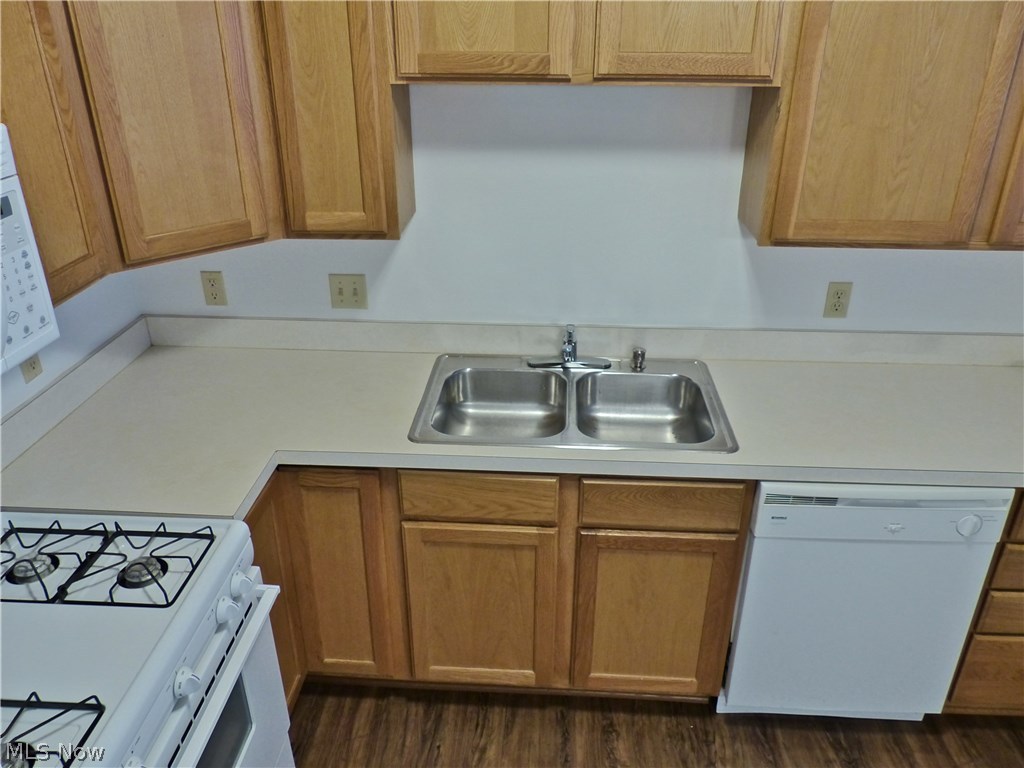 North Creek Villas - Residential