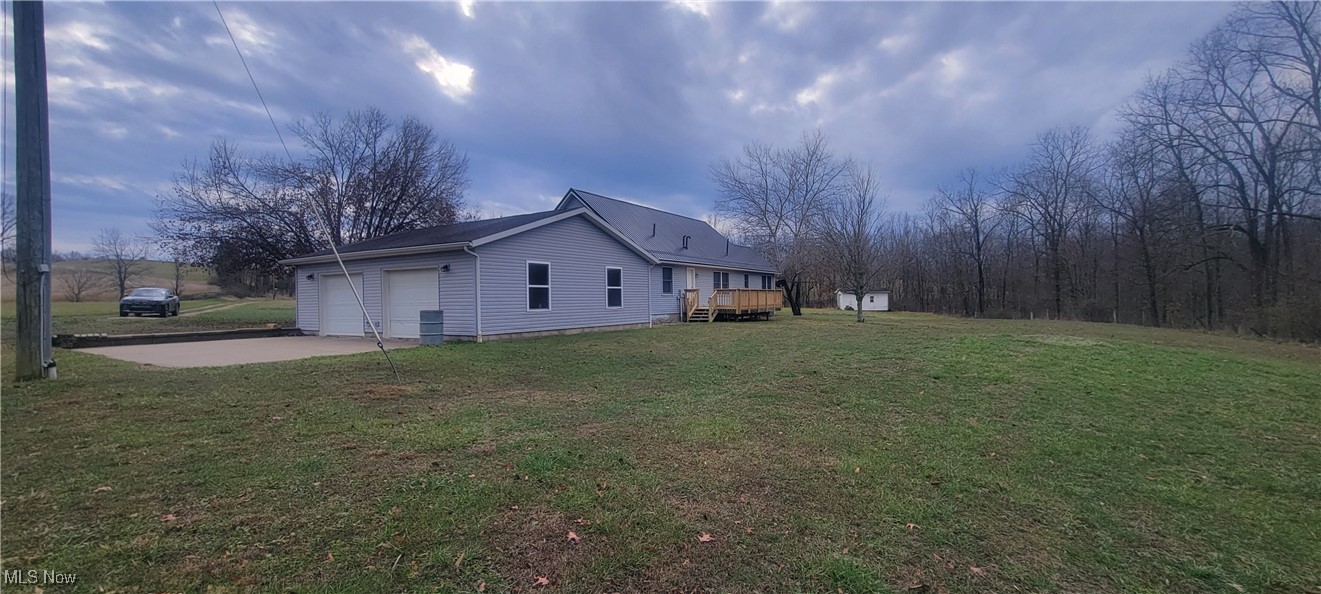 1367 Cave Hill Road, Little Hocking, Ohio image 6