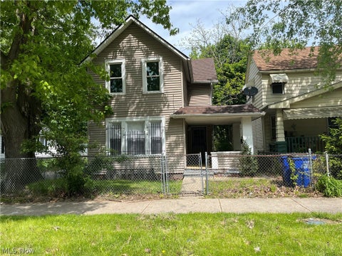 Apartment For Sale - 7728 Elton Avenue<br/> Cleveland, OH 44102