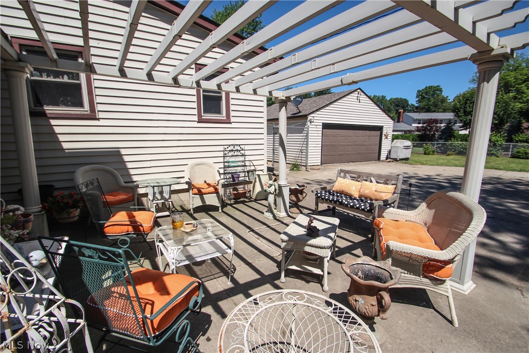 Lakeshore Blvd Estates 01 - Residential