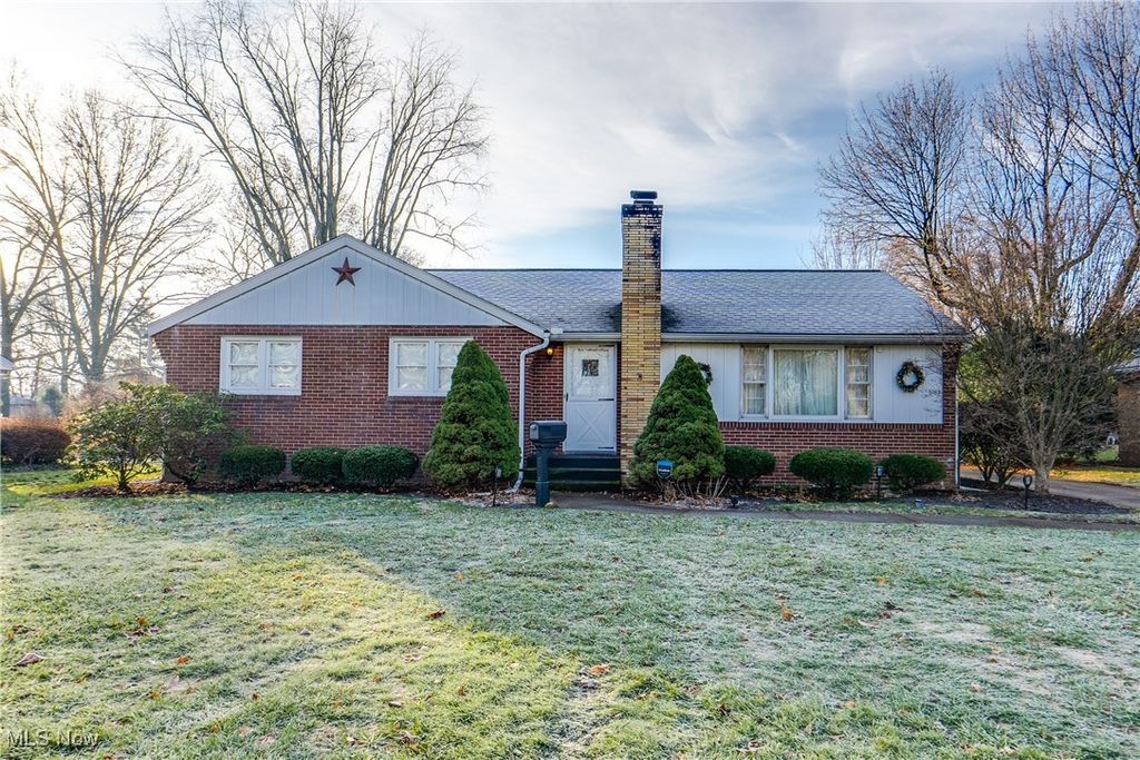 Photo of 4344 Crestwood Street NW, Canton, OH 44708 (MLS # 5178484)